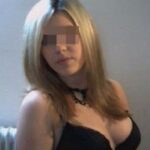 Bonne petite cochonne voulant l&eacute;cher une longue bite ras&eacute;e &agrave; Arras