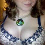 Salope sur Lorient pour une pipe